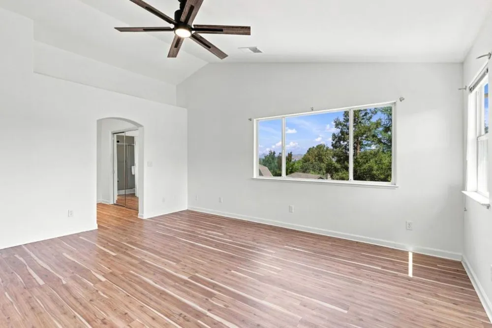 1641 El Camino De Vida Hollister, CA 95023