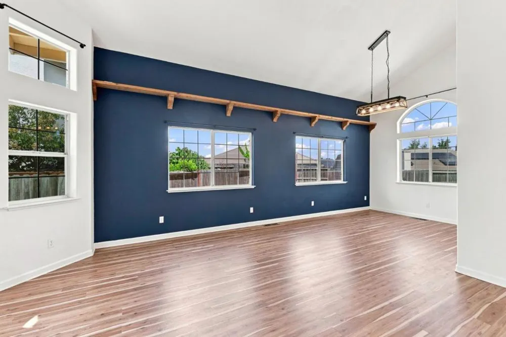 1641 El Camino De Vida Hollister, CA 95023