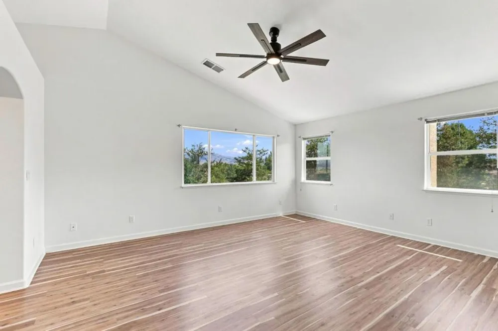 1641 El Camino De Vida Hollister, CA 95023