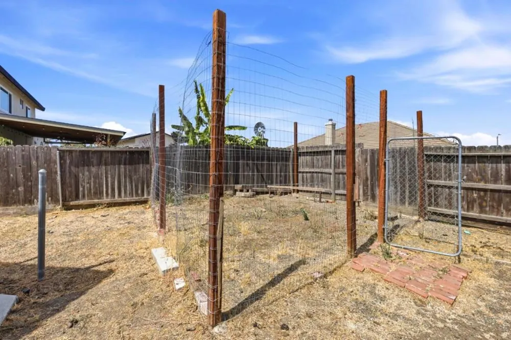 1641 El Camino De Vida Hollister, CA 95023