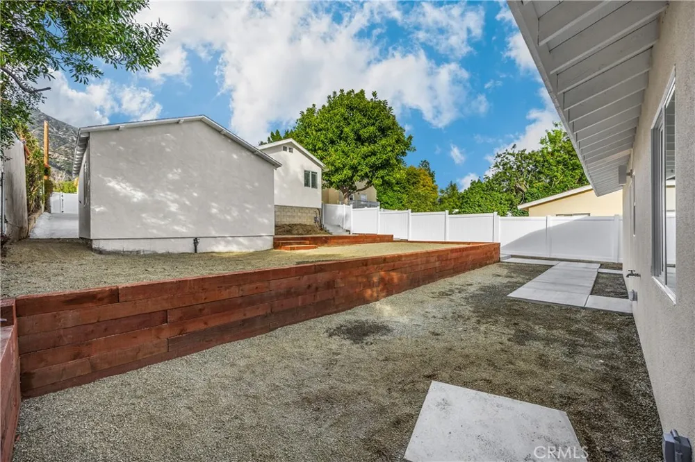78 E Highland Avenue Sierra Madre, CA 91024