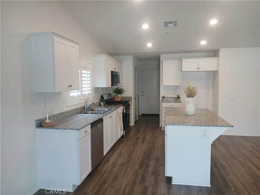 635 Moondance San Jacinto, CA 92583