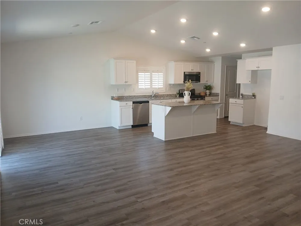 635 Moondance San Jacinto, CA 92583