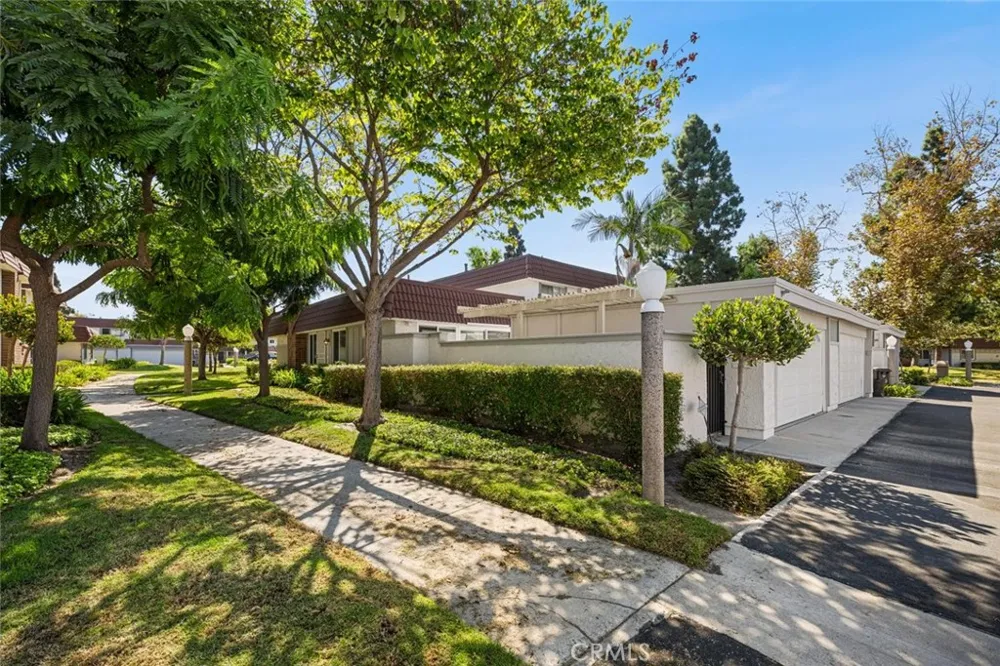 11264 Morgen Way Cypress, CA 90630