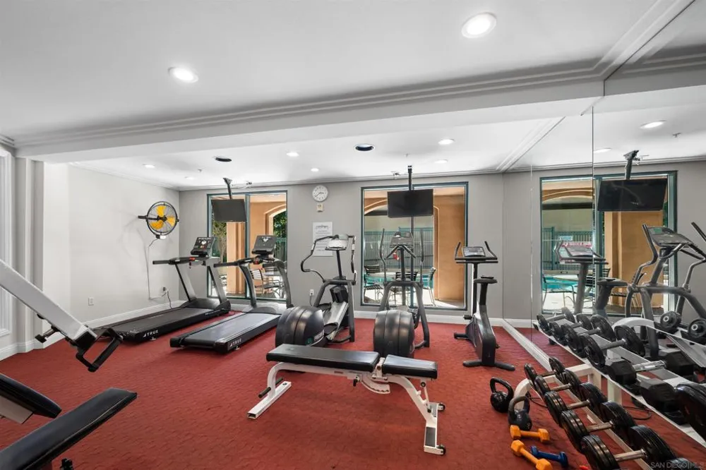 2400 5th Ave #425 San Diego, CA 92101