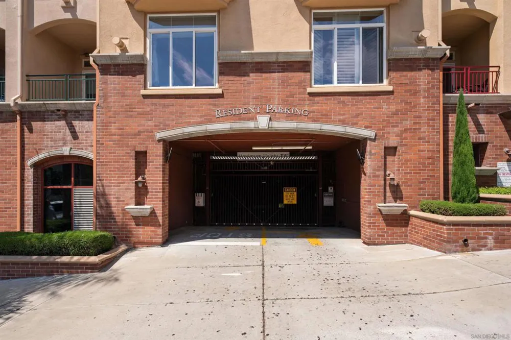2400 5th Ave #425 San Diego, CA 92101