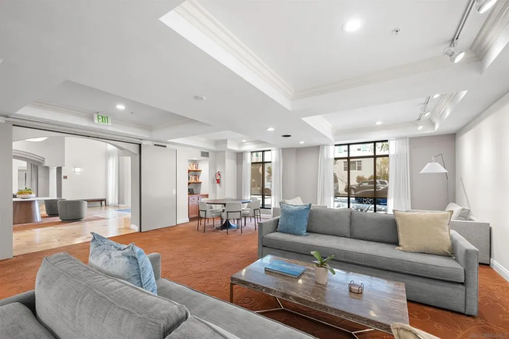 2400 5th Ave #425 San Diego, CA 92101