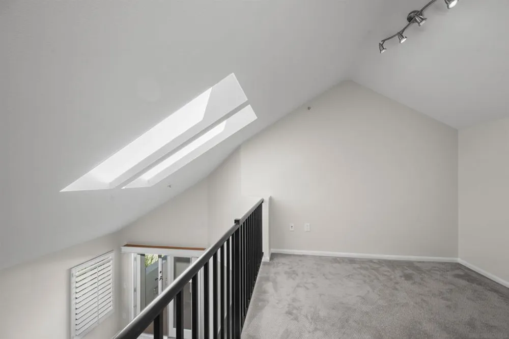 2400 5th Ave #425 San Diego, CA 92101