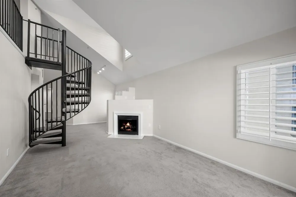 2400 5th Ave #425 San Diego, CA 92101