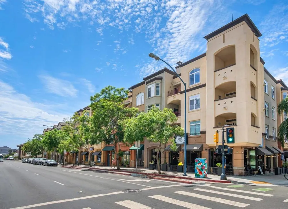 2400 5th Ave #425 San Diego, CA 92101