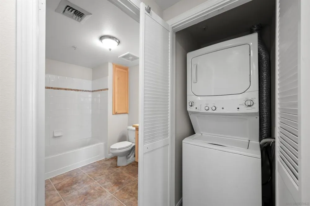 2400 5th Ave #425 San Diego, CA 92101