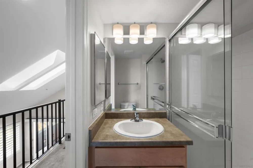 2400 5th Ave #425 San Diego, CA 92101
