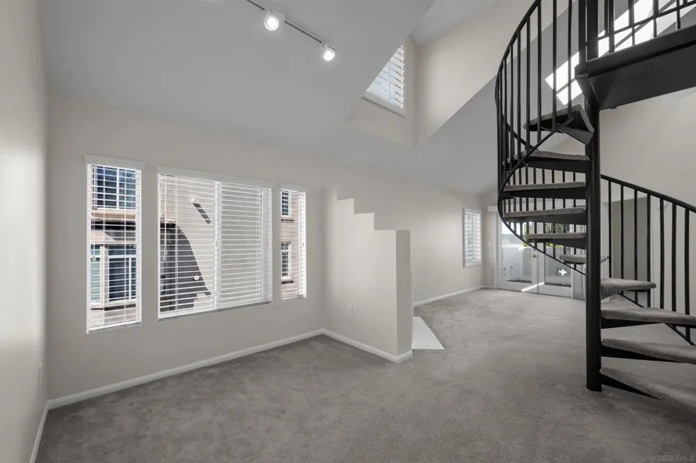 2400 5th Ave #425 San Diego, CA 92101