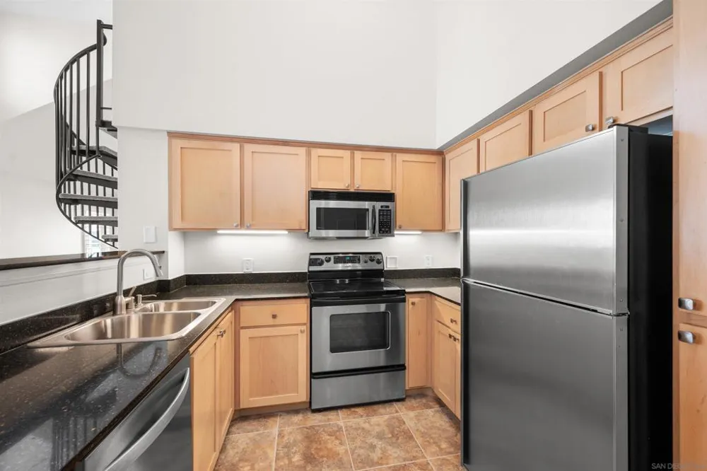 2400 5th Ave #425 San Diego, CA 92101