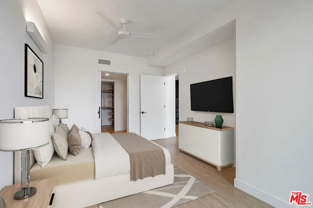 3688 Overland Avenue #522 Los Angeles, CA 90034