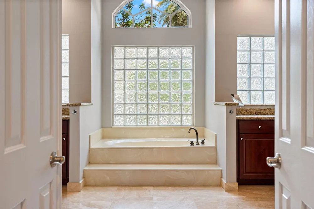 3495 MEADOWBROOK WAY Davie, FL 33328