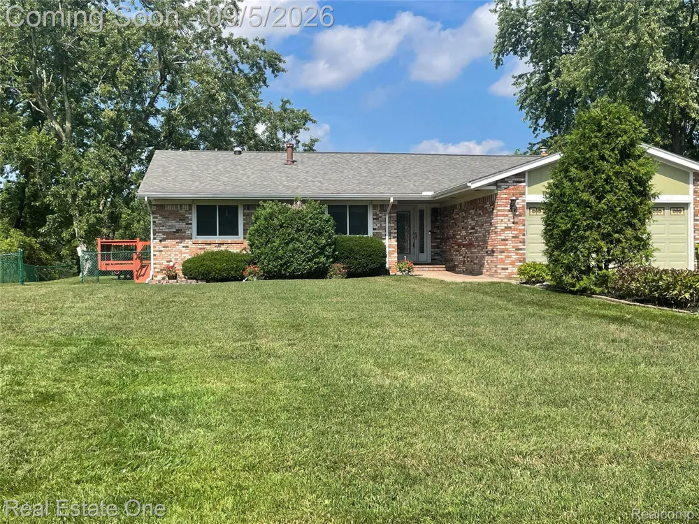 1910 Harwood Drive Oxford Charter Township, MI 48371