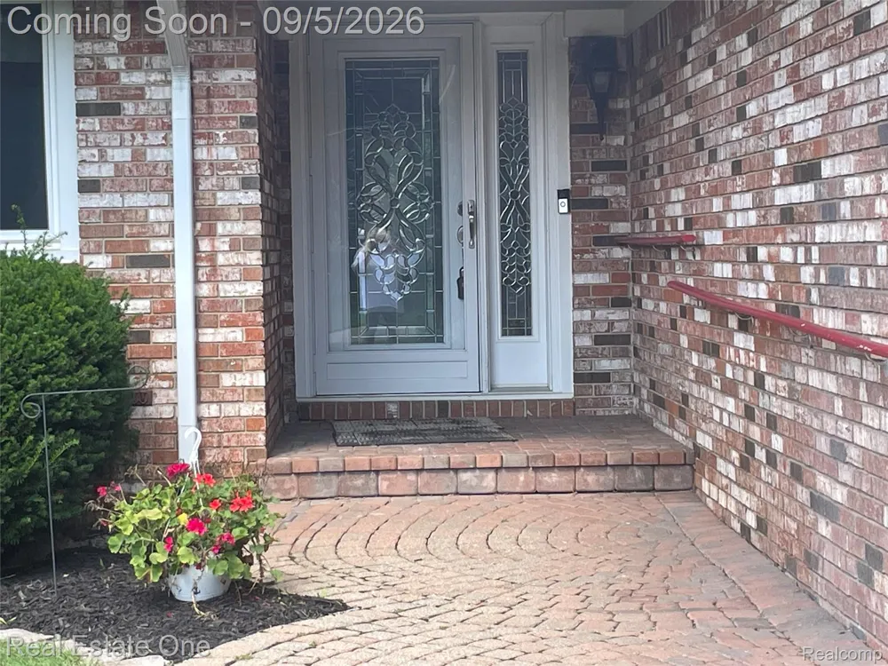 1910 Harwood Drive Oxford Charter Township, MI 48371