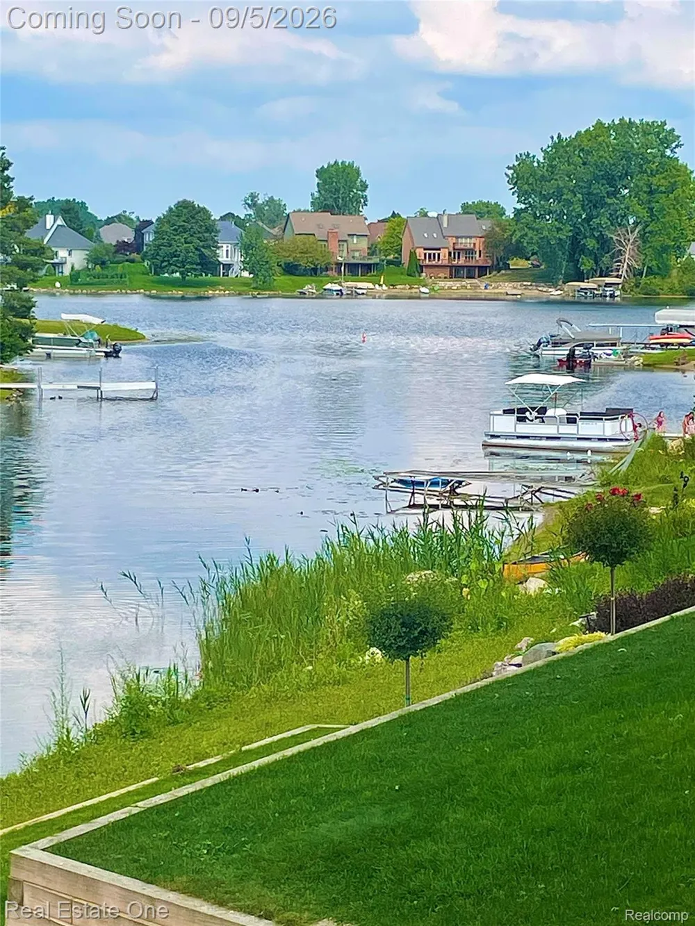 1910 Harwood Drive Oxford Charter Township, MI 48371
