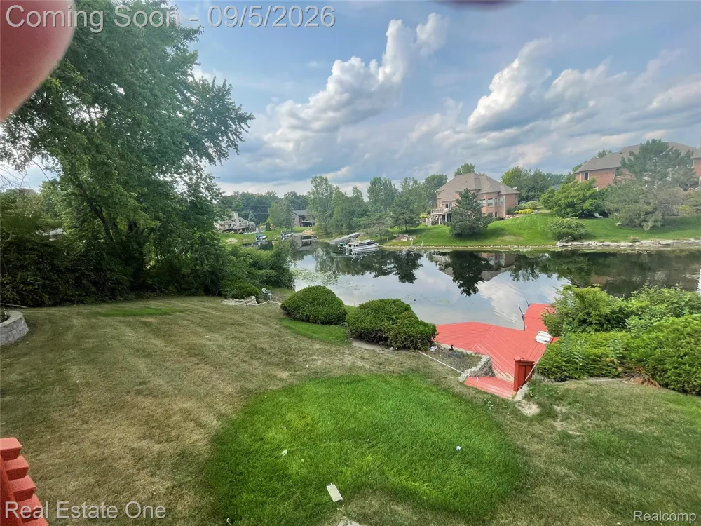 1910 Harwood Drive Oxford Charter Township, MI 48371