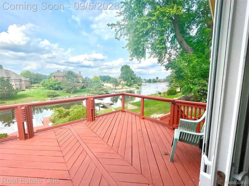 1910 Harwood Drive Oxford Charter Township, MI 48371