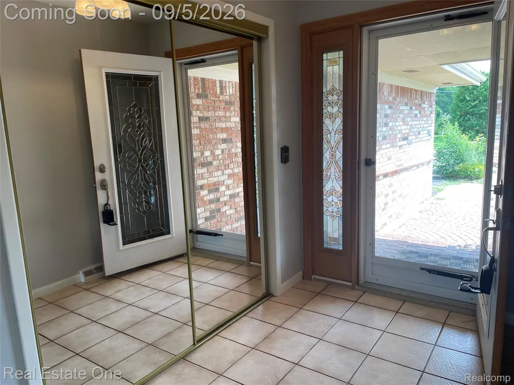 1910 Harwood Drive Oxford Charter Township, MI 48371