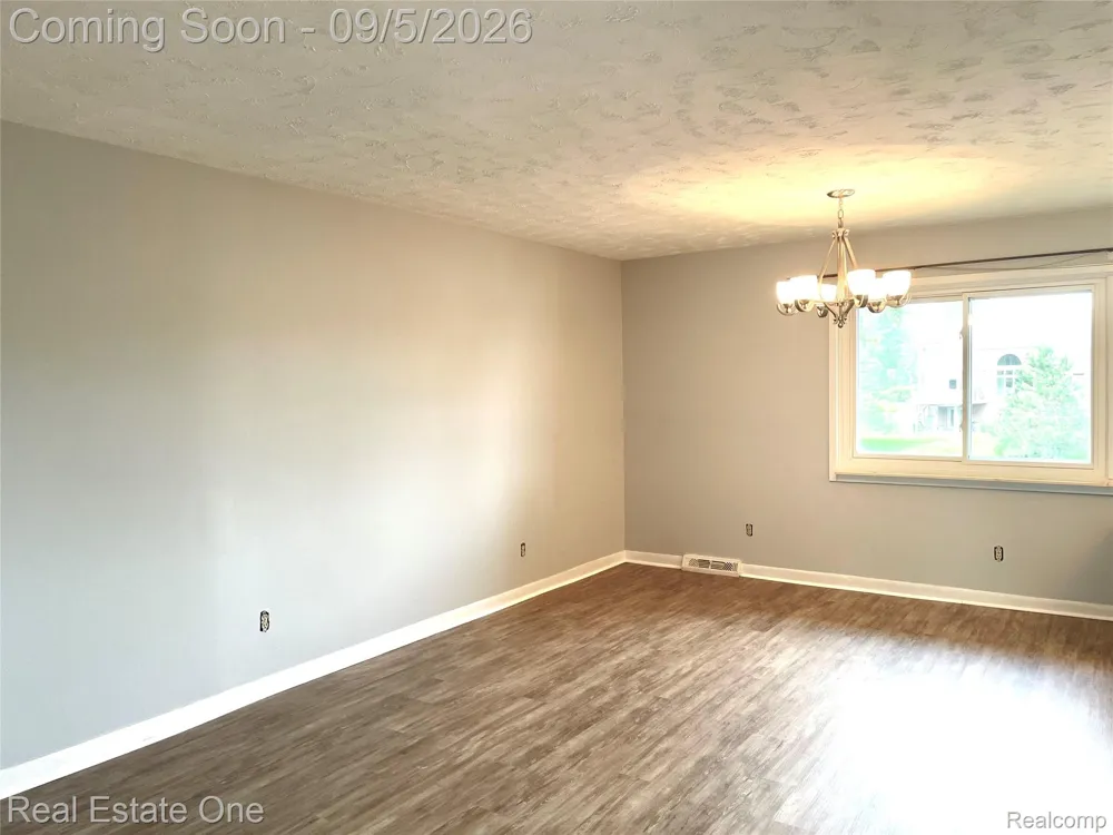 1910 Harwood Drive Oxford Charter Township, MI 48371