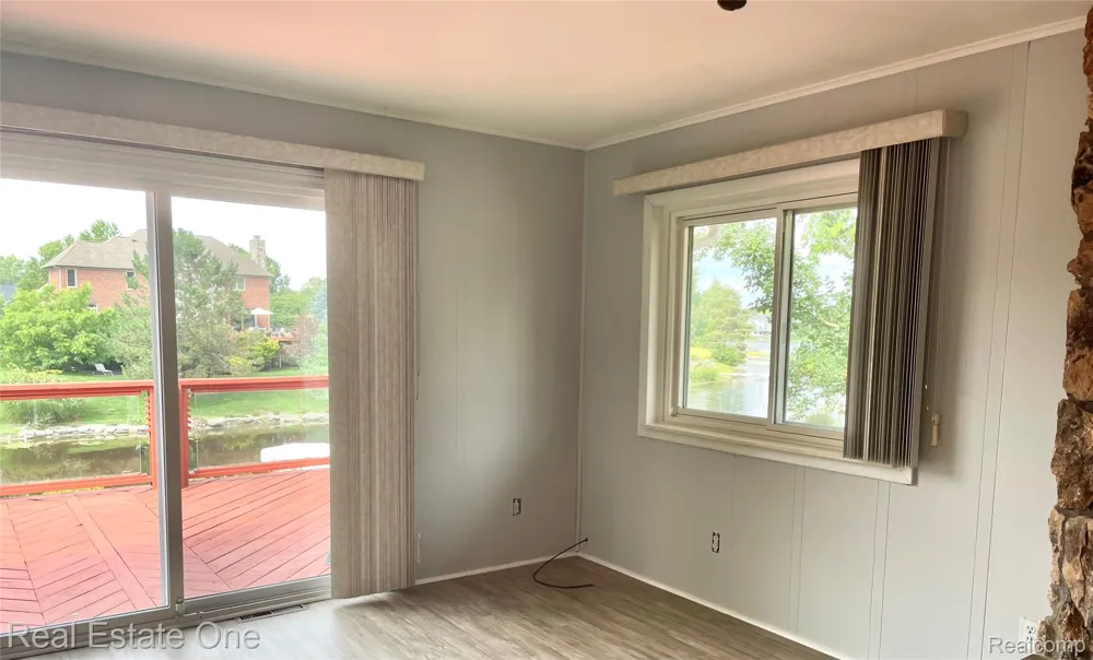 1910 Harwood Drive Oxford Charter Township, MI 48371
