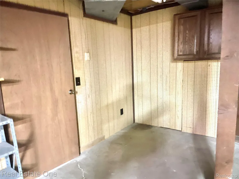 1910 Harwood Drive Oxford Charter Township, MI 48371