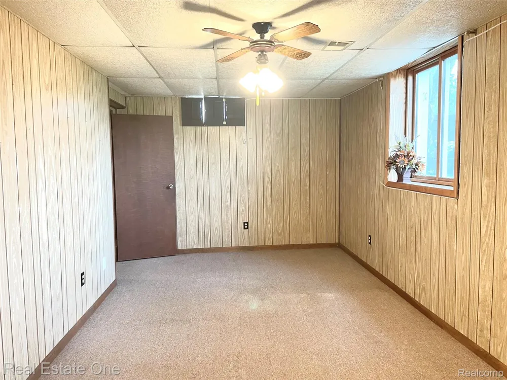 1910 Harwood Drive Oxford Charter Township, MI 48371