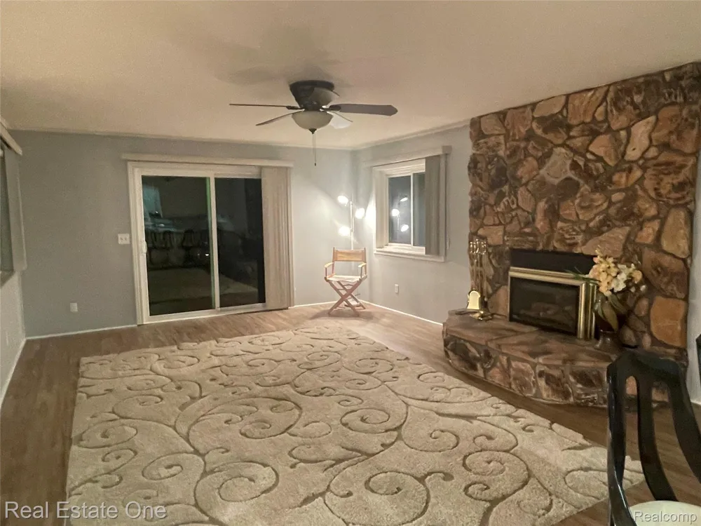1910 Harwood Drive Oxford Charter Township, MI 48371