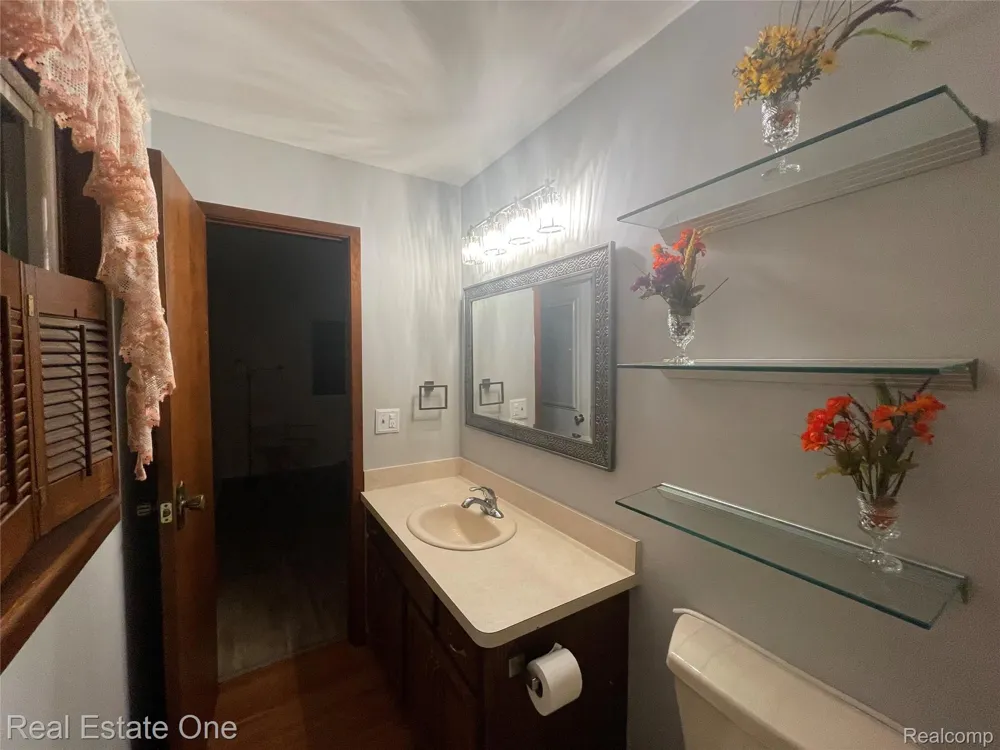 1910 Harwood Drive Oxford Charter Township, MI 48371