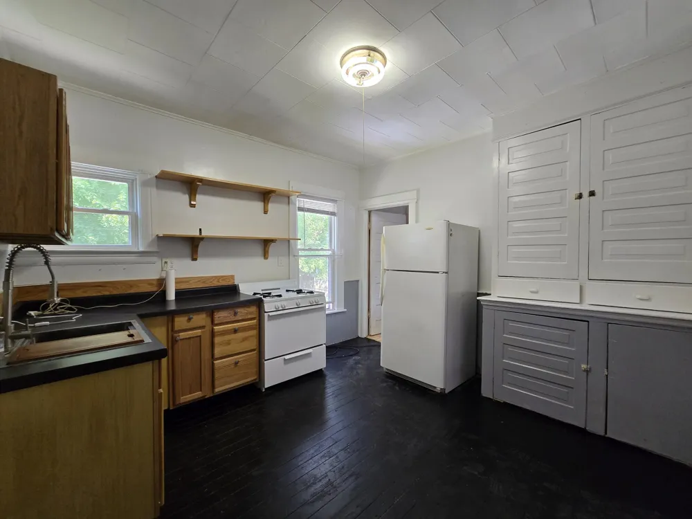 502 S Elm Avenue Jackson City, MI 49203
