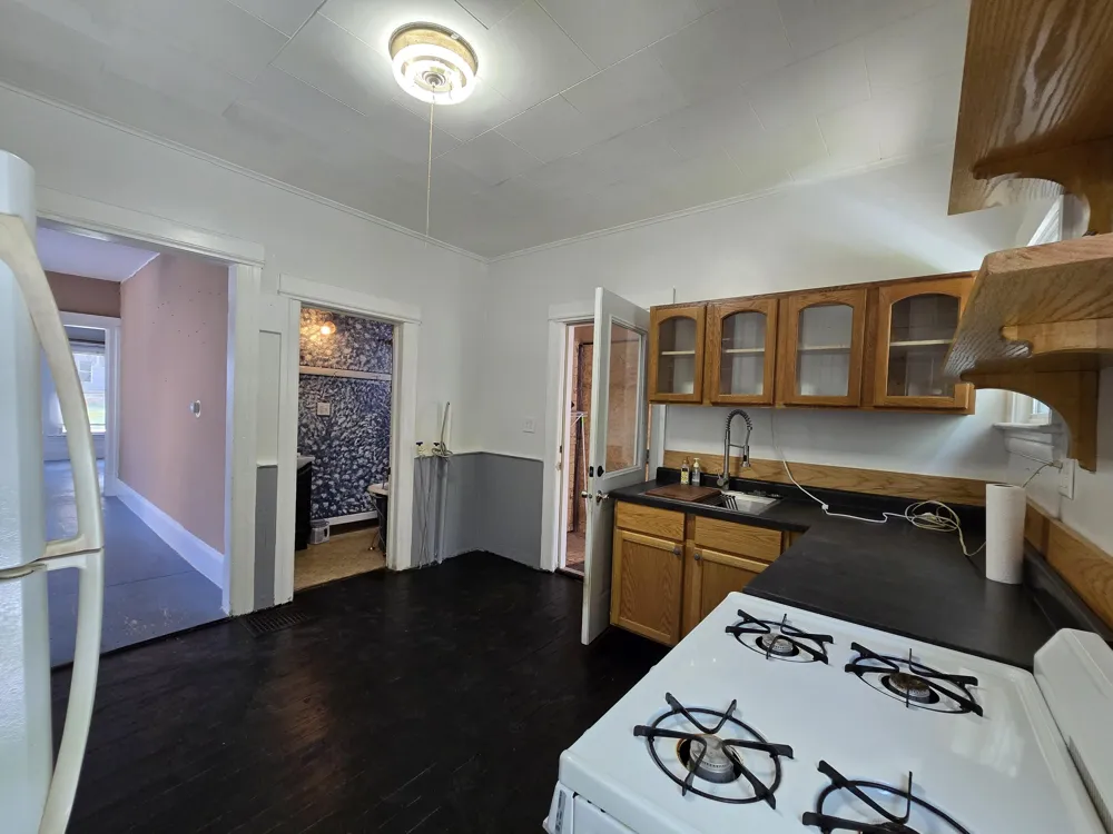 502 S Elm Avenue Jackson City, MI 49203