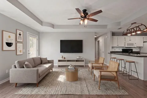 528 Freedom Ct