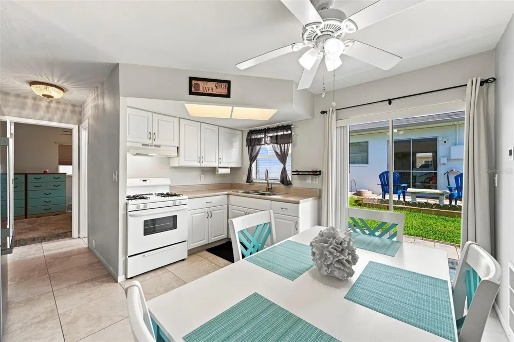 12400 PARK BOULEVARD #511 Seminole, FL 33772