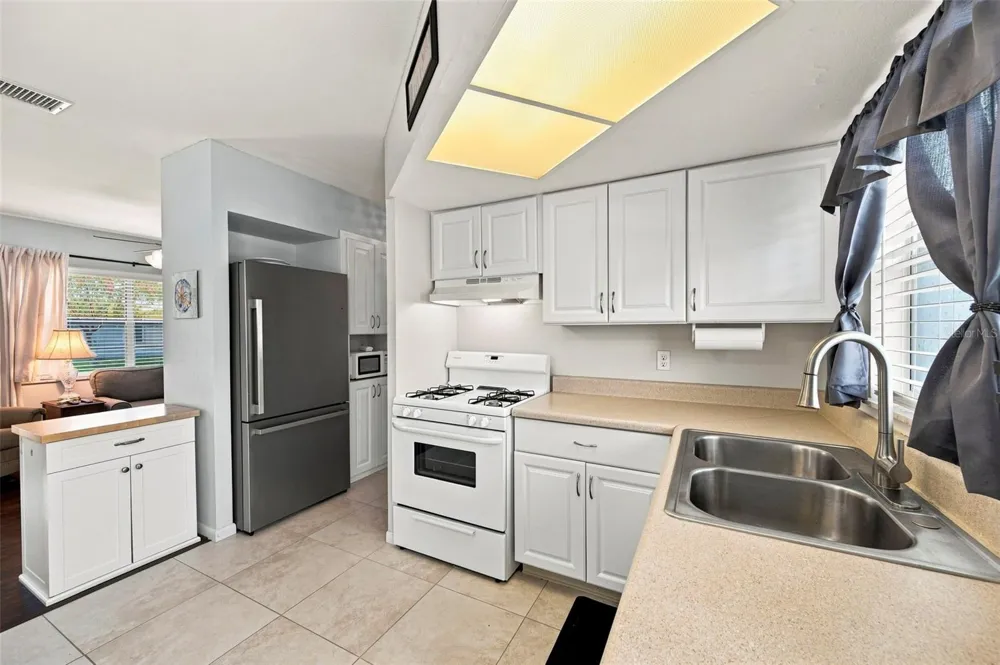 12400 PARK BOULEVARD #511 Seminole, FL 33772