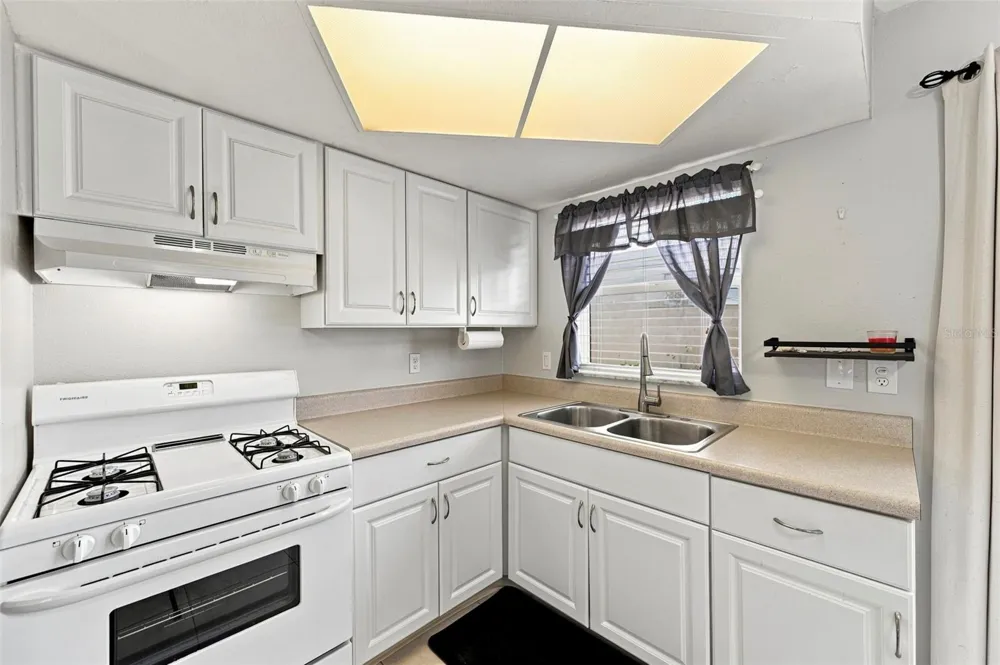 12400 PARK BOULEVARD #511 Seminole, FL 33772