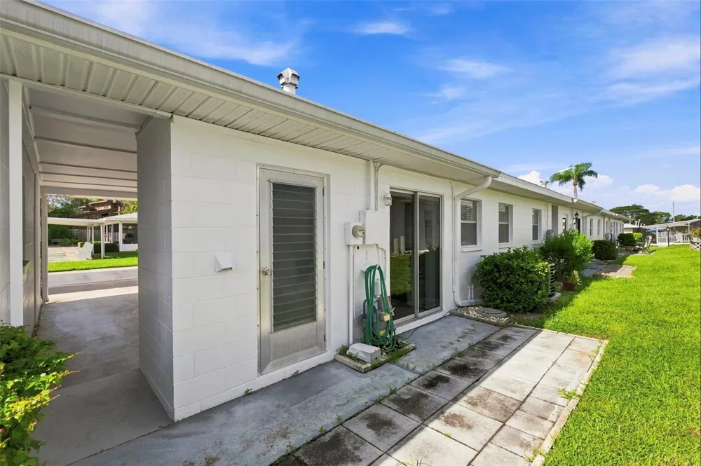 12400 PARK BOULEVARD #511 Seminole, FL 33772