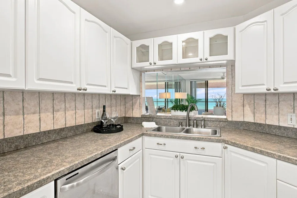 1310 GULF BOULEVARD #4D Clearwater Beach, FL 33767