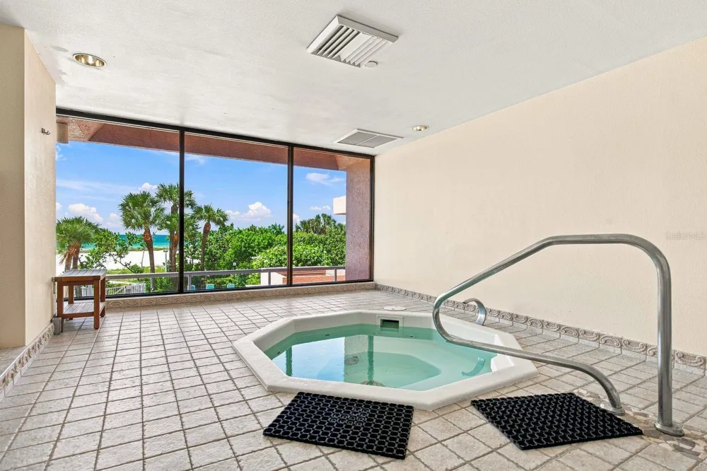 1310 GULF BOULEVARD #4D Clearwater Beach, FL 33767