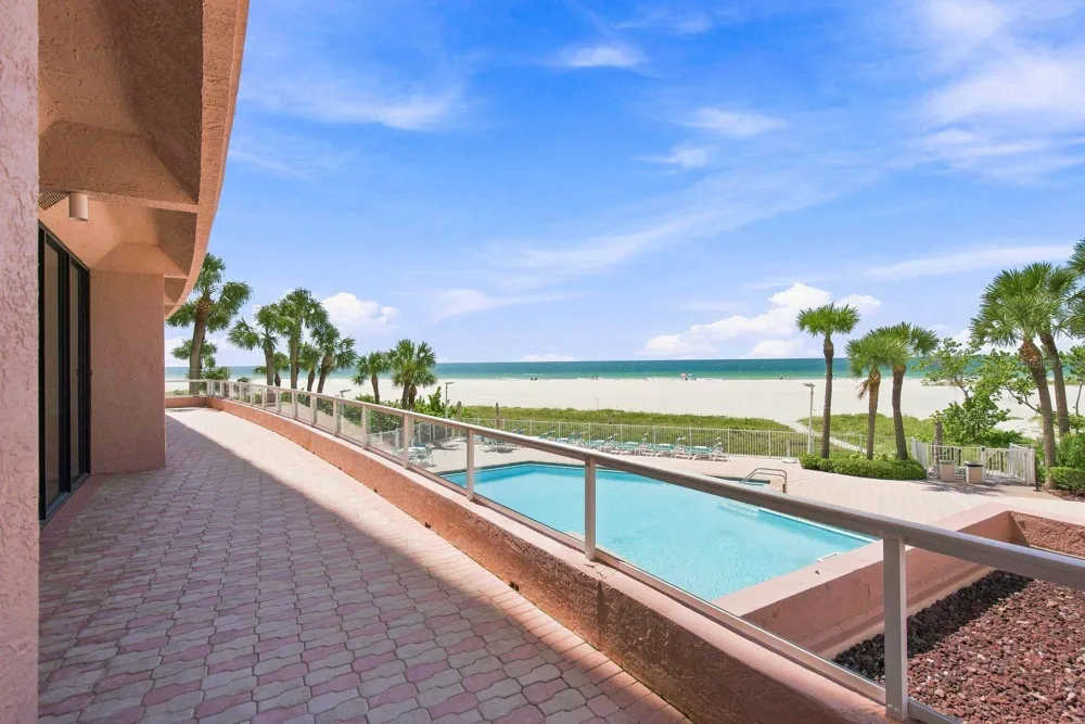 1310 GULF BOULEVARD #4D Clearwater Beach, FL 33767