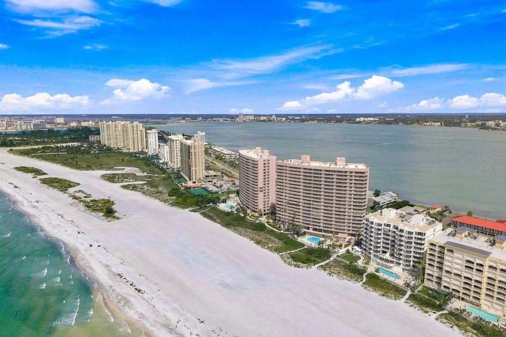 1310 GULF BOULEVARD #4D Clearwater Beach, FL 33767
