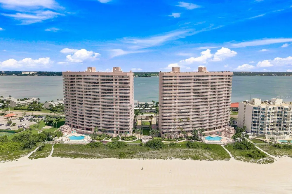 1310 GULF BOULEVARD #4D Clearwater Beach, FL 33767