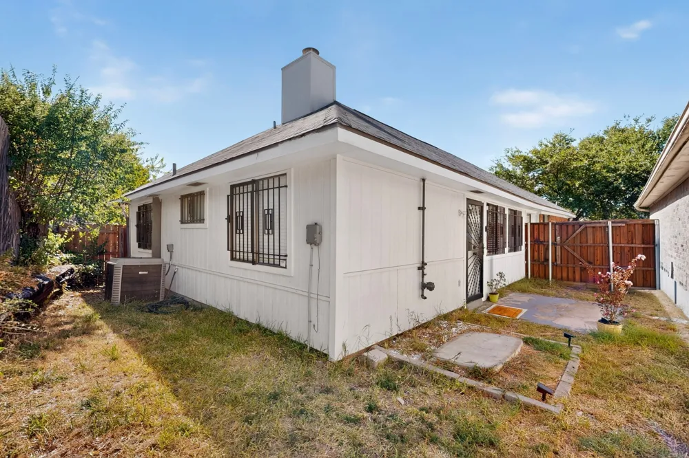 9627 Kerrville Street Dallas, TX 75227