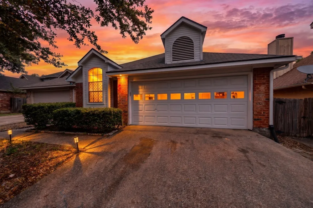 9627 Kerrville Street Dallas, TX 75227
