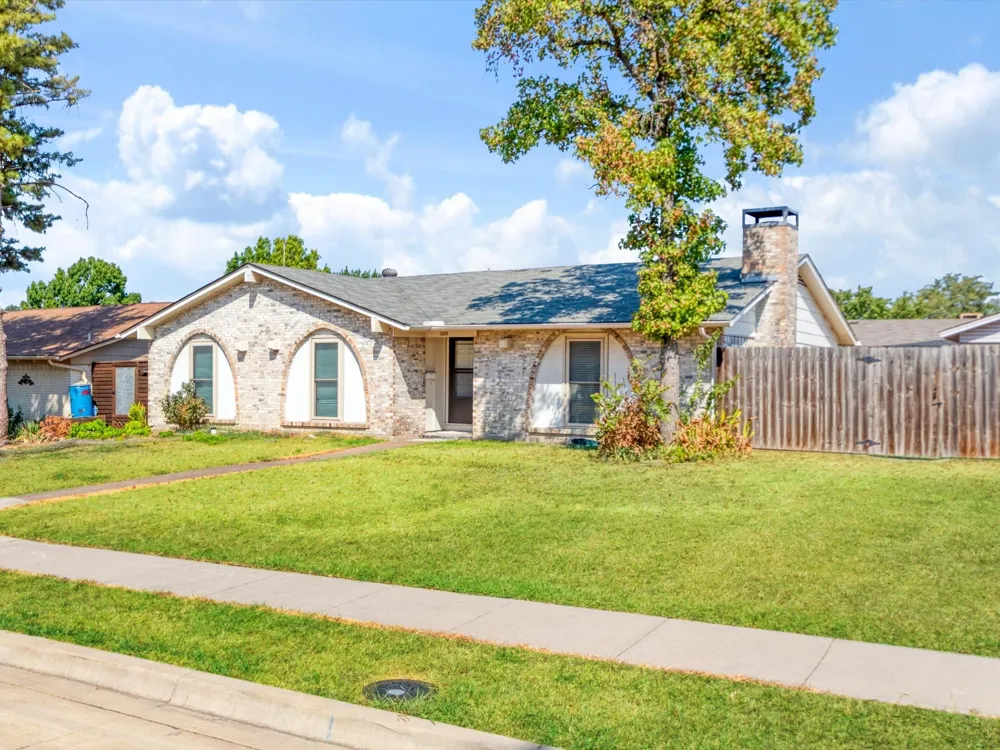 3215 Rockne Lane Mesquite, TX 75150