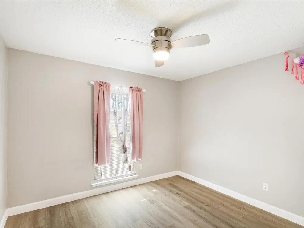 3215 Rockne Lane Mesquite, TX 75150
