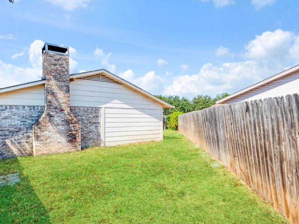 3215 Rockne Lane Mesquite, TX 75150