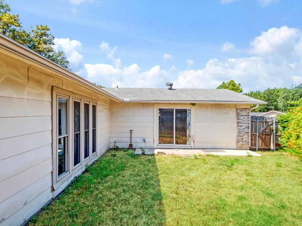 3215 Rockne Lane Mesquite, TX 75150